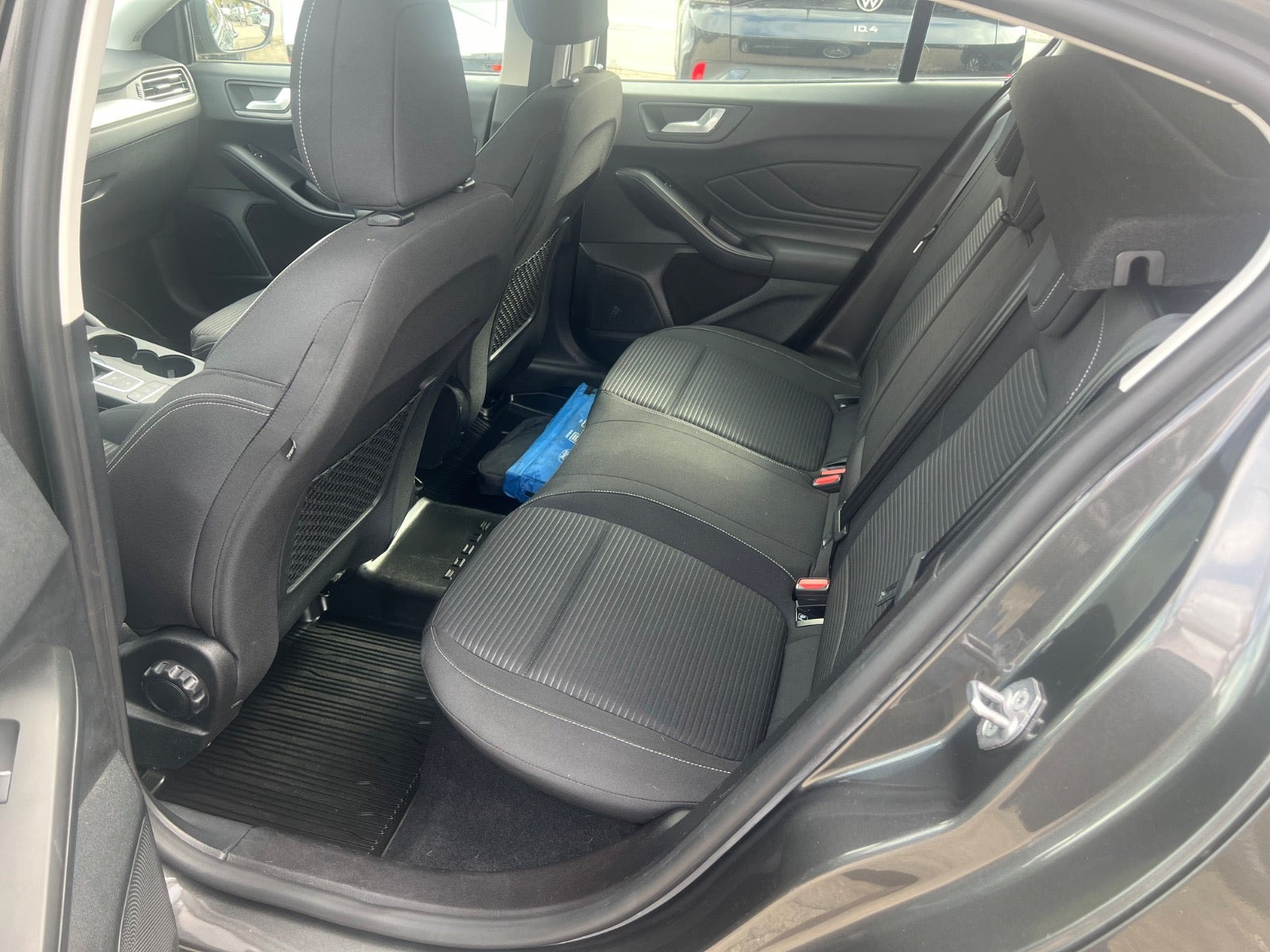 Sort Ford Focus fra 2020
