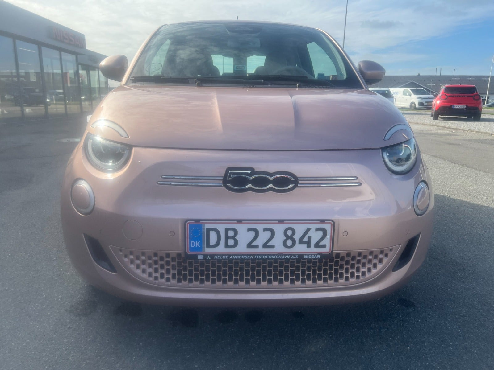 Grå Fiat 500e fra 2020