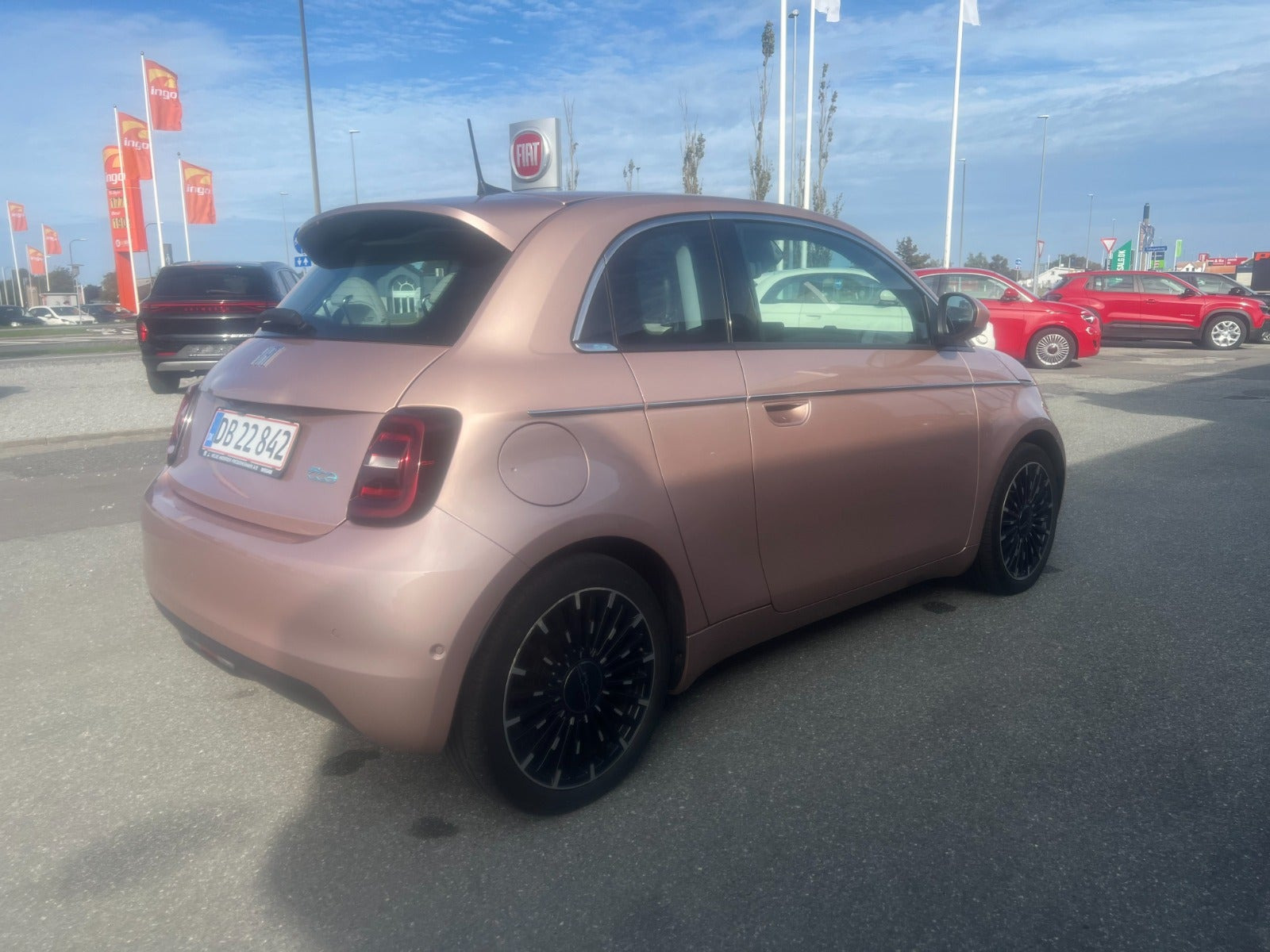 Grå Fiat 500e fra 2020