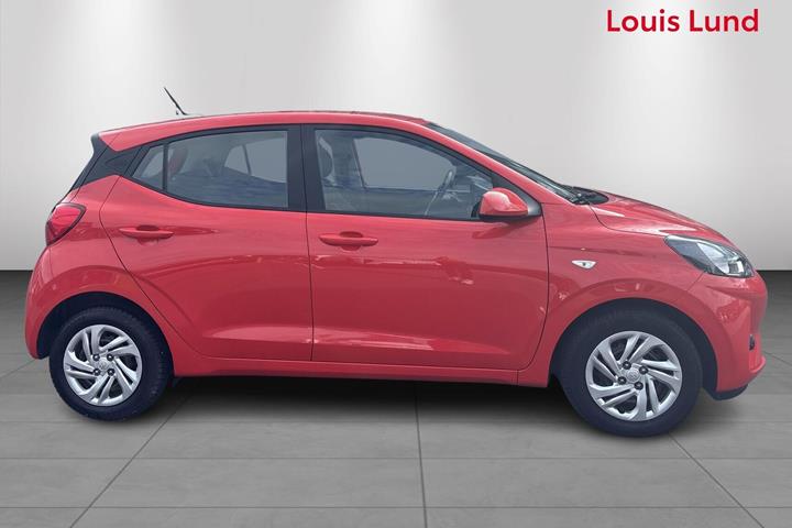 Rød Hyundai i10 fra 2020