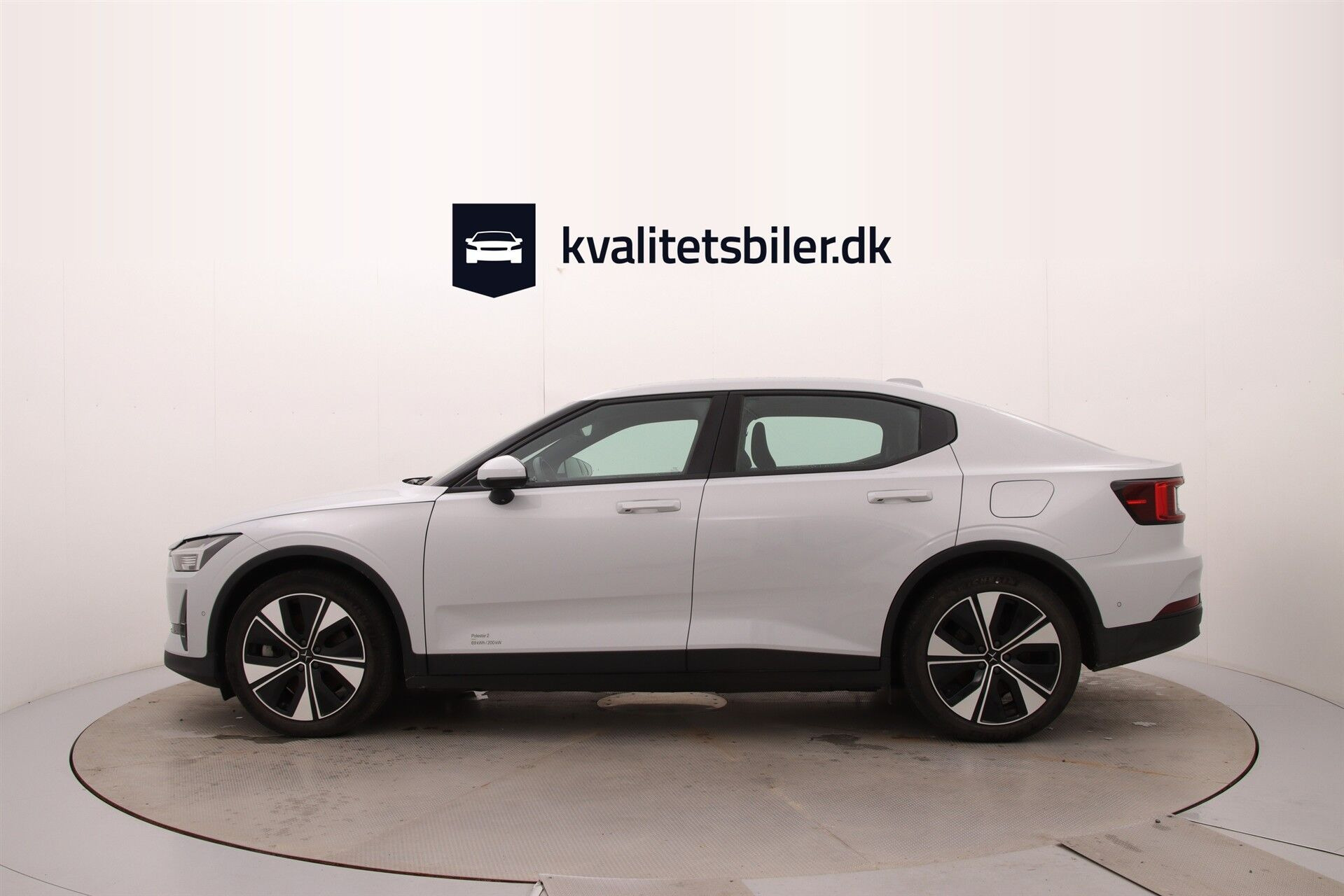 Sølv Polestar 2 fra 2023