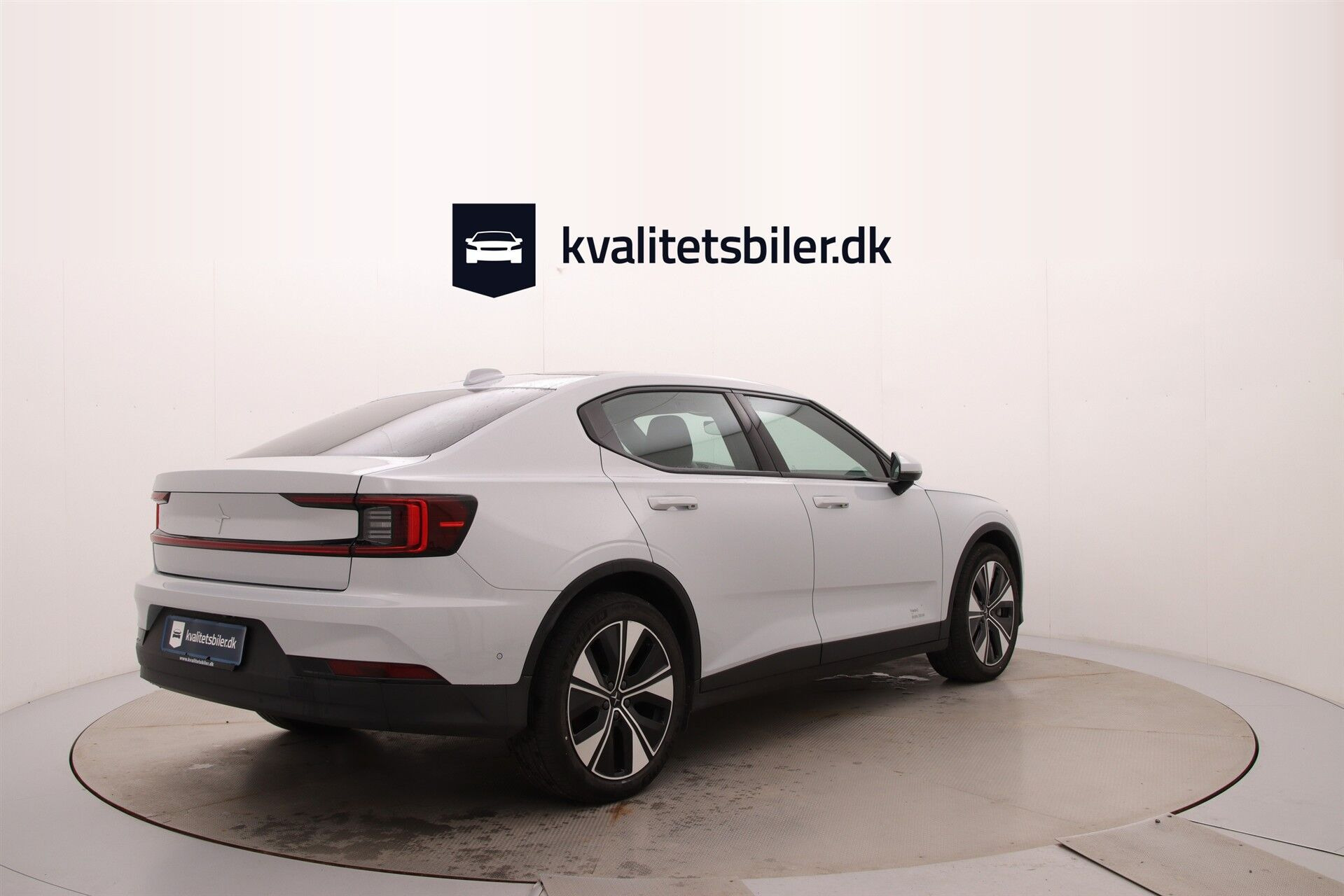 Sølv Polestar 2 fra 2023