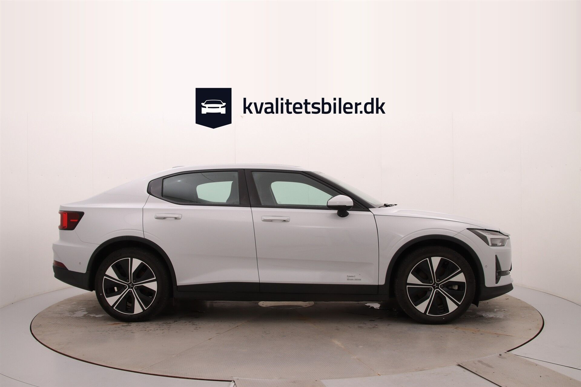 Sølv Polestar 2 fra 2023