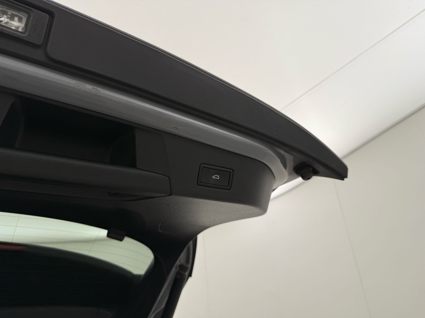 Grå VW ID.4 fra 2021