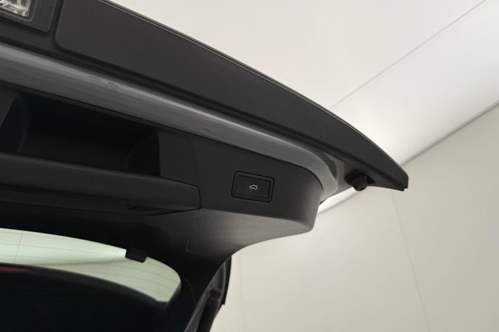 Grå VW ID.4 fra 2021