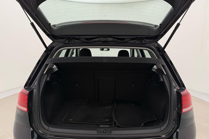 Sort VW Golf fra 2019