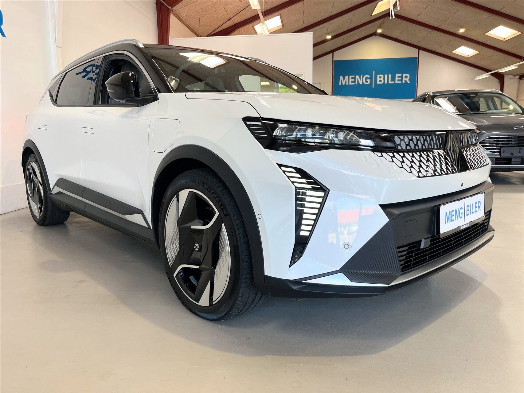 Hvid Renault Scénic fra 2024