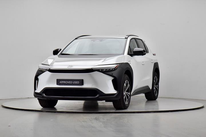 Hvid Toyota BZ4X fra 2024
