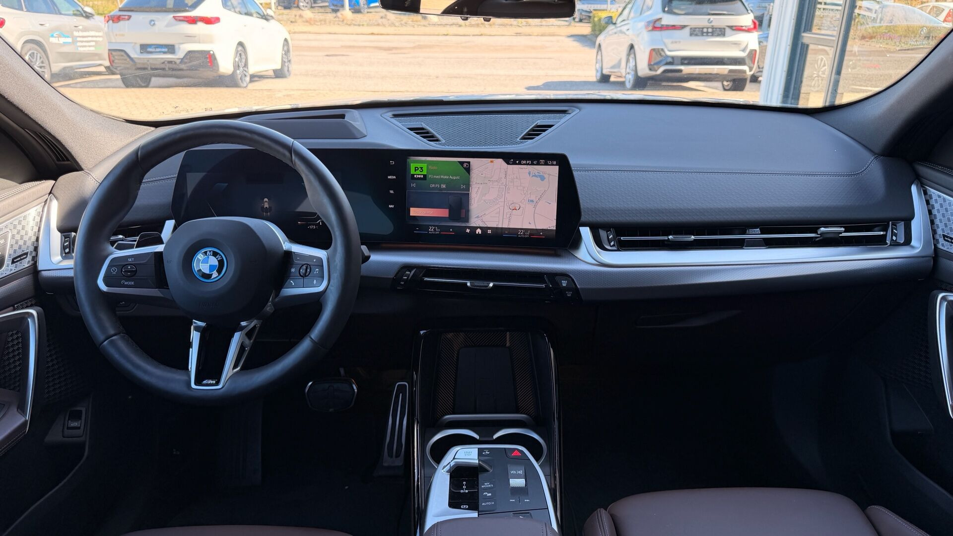 Hvid BMW iX2 fra 2025