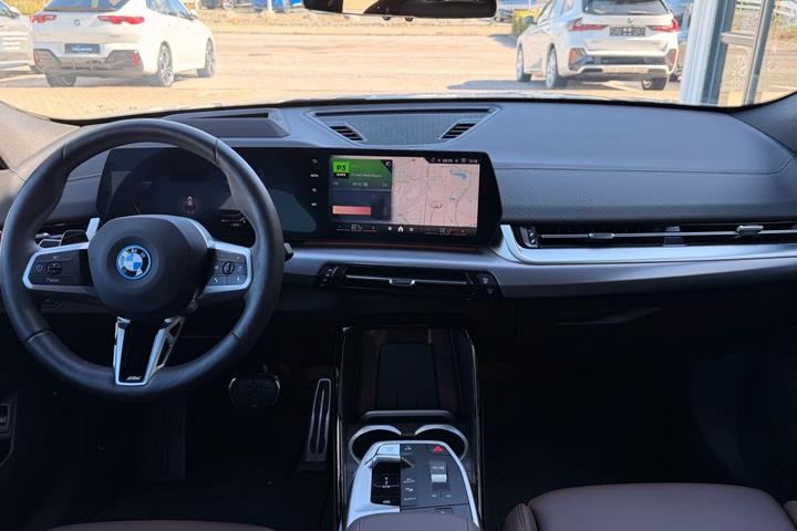 Hvid BMW iX2 fra 2025