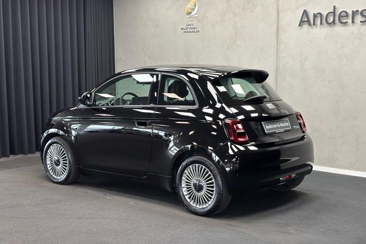 Sort Fiat 500e fra 2023
