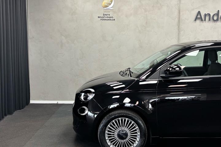 Sort Fiat 500e fra 2023
