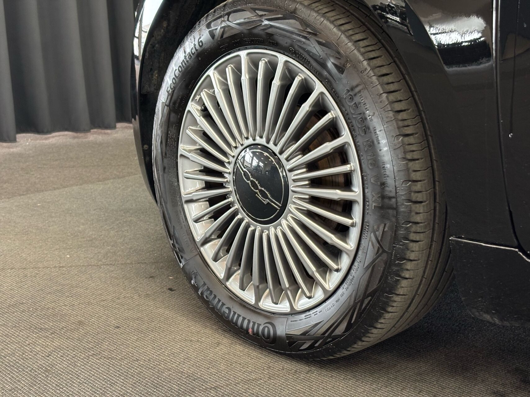 Sort Fiat 500e fra 2023