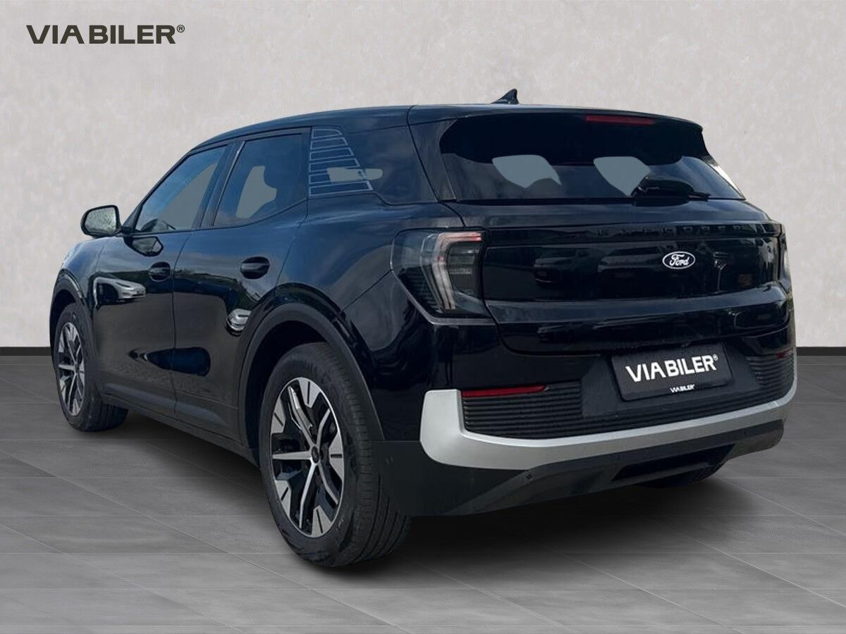 Sort Ford Explorer fra 2025