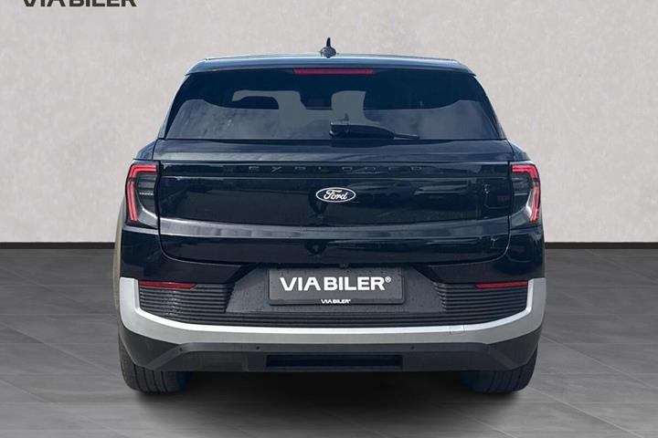 Sort Ford Explorer fra 2025