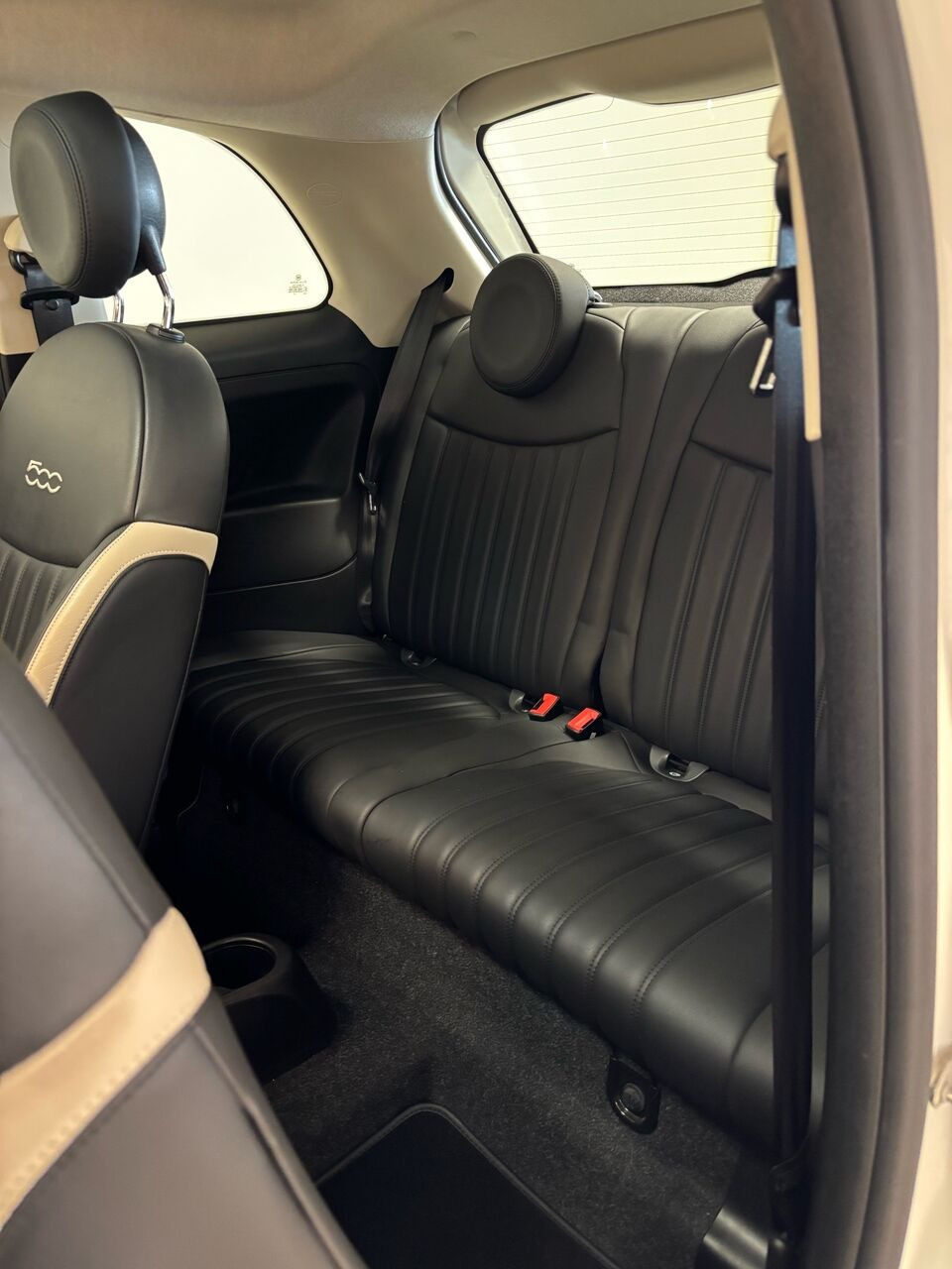 Hvid Fiat 500 fra 2020