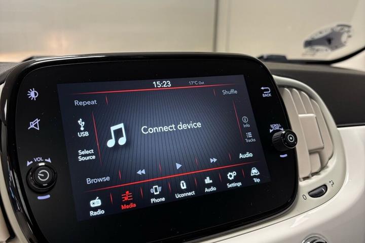 Hvid Fiat 500 fra 2020