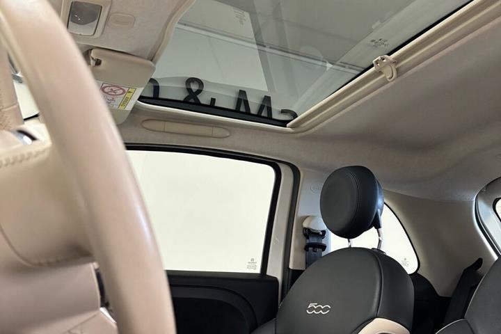 Hvid Fiat 500 fra 2020