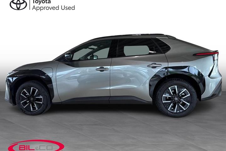 Grå Toyota BZ4X fra 2026
