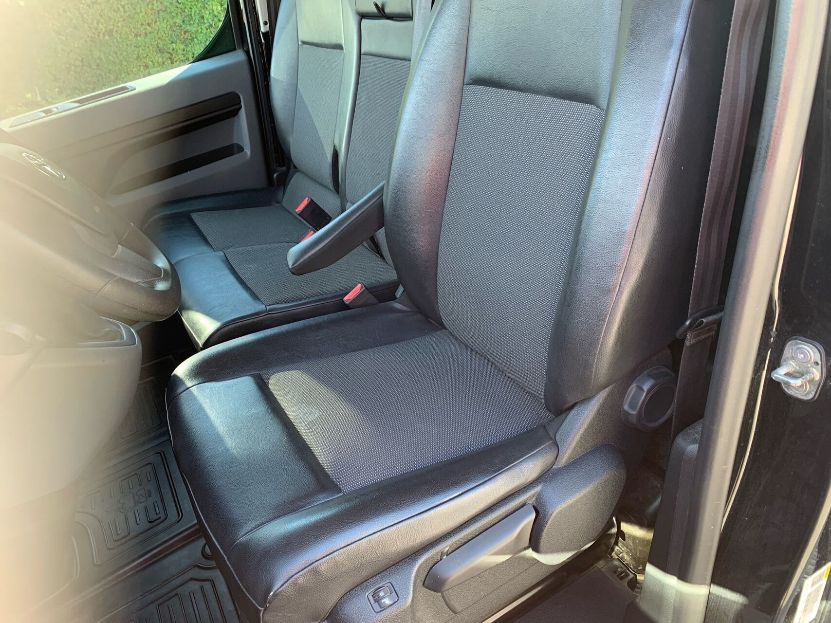 Sort Toyota ProAce fra 2019
