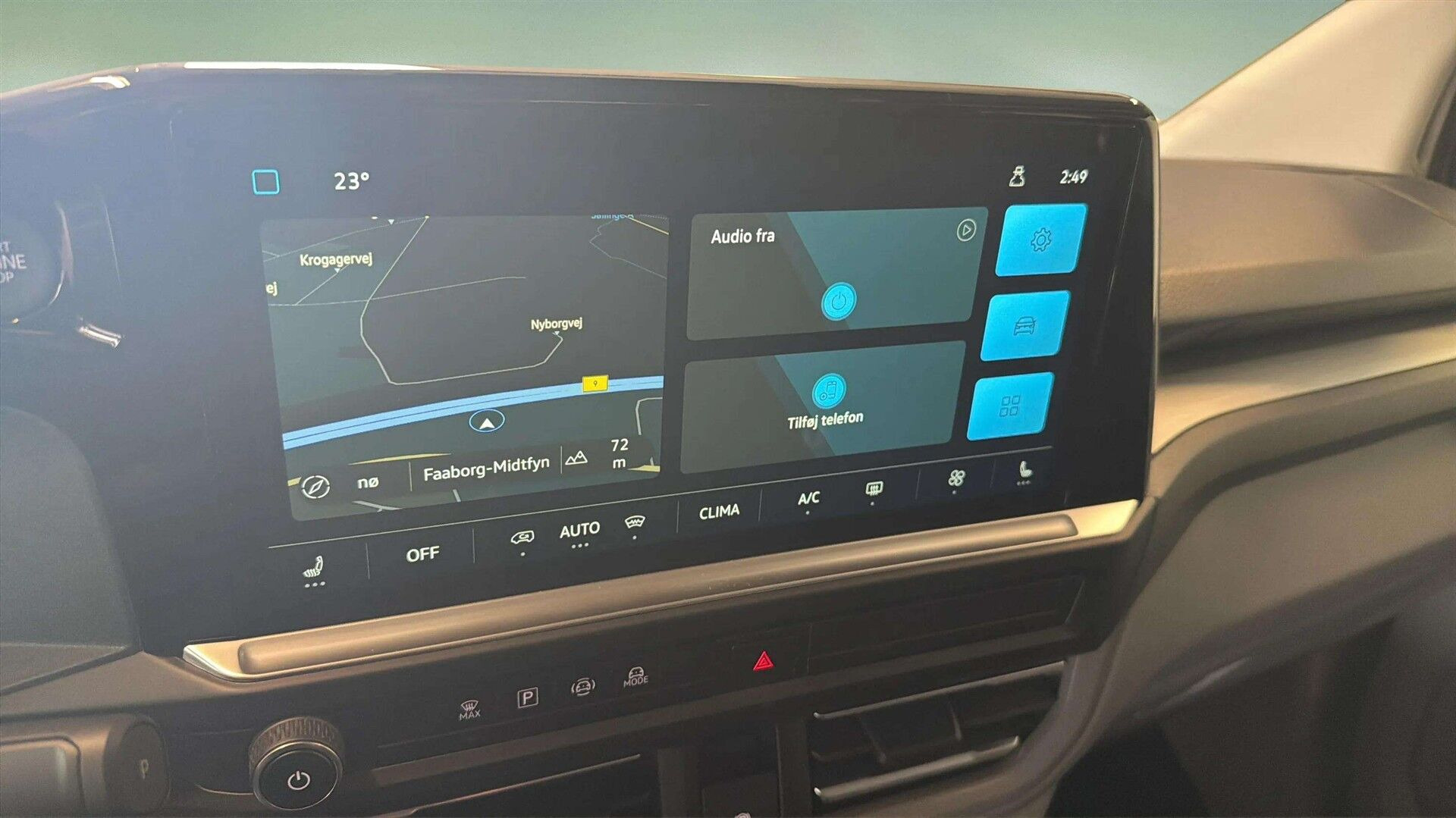 Blå VW e-Caravelle fra 2025