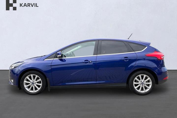 Blå Ford Focus fra 2017