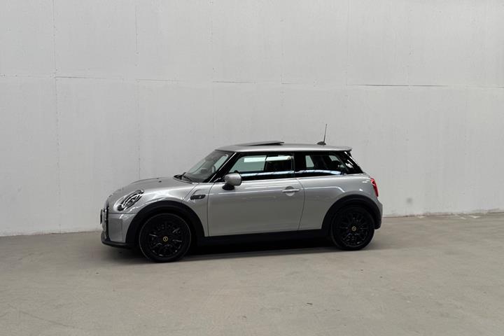 Sølv Mini Cooper SE fra 2023