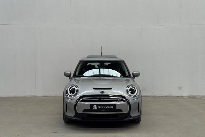 Sølv Mini Cooper SE fra 2023