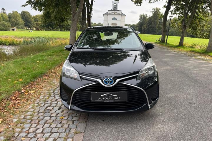 Sort Toyota Yaris fra 2015