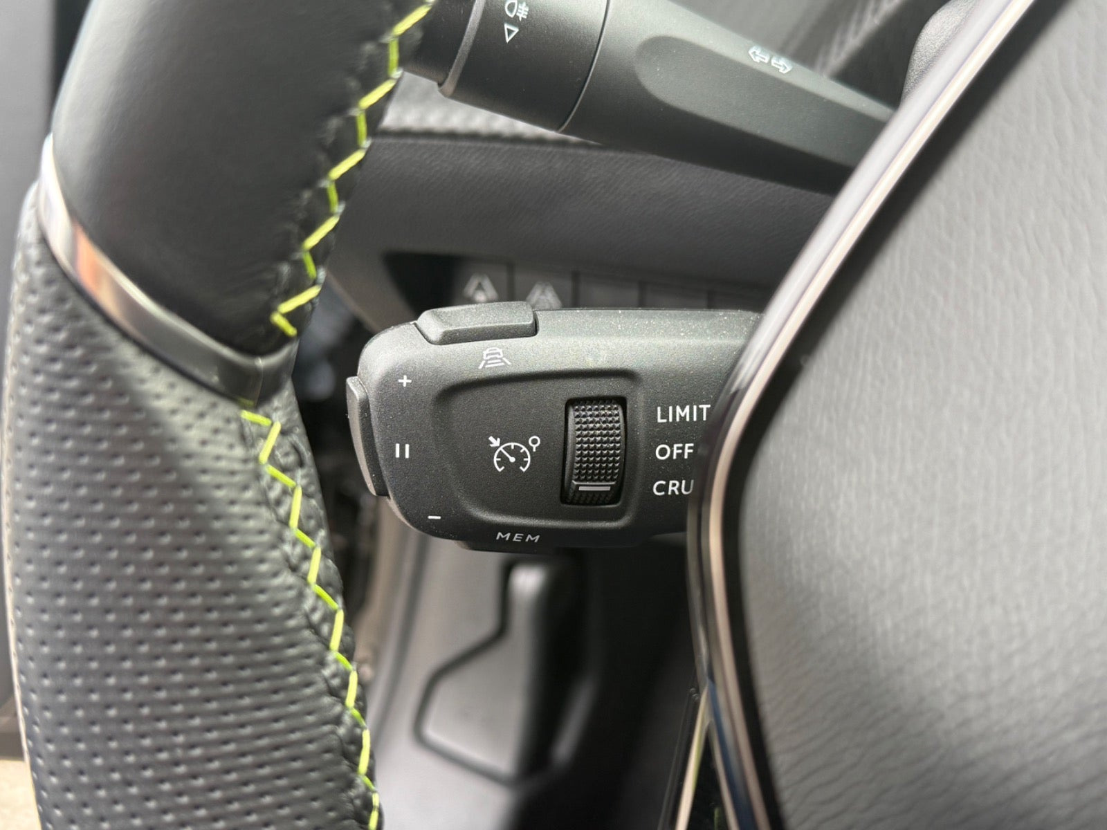 undefined Peugeot e-208 fra 2024