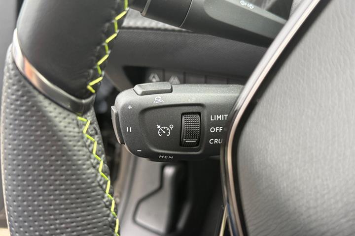 undefined Peugeot e-208 fra 2024