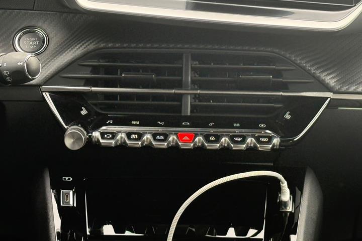 undefined Peugeot e-208 fra 2024