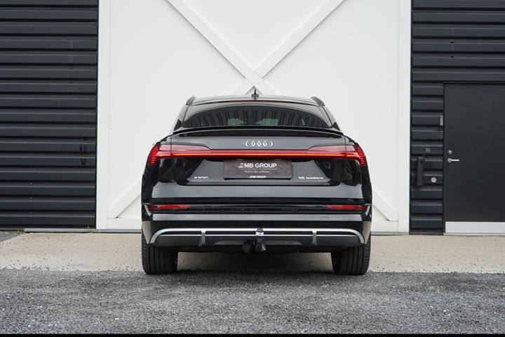 undefined Audi e-tron fra 2021