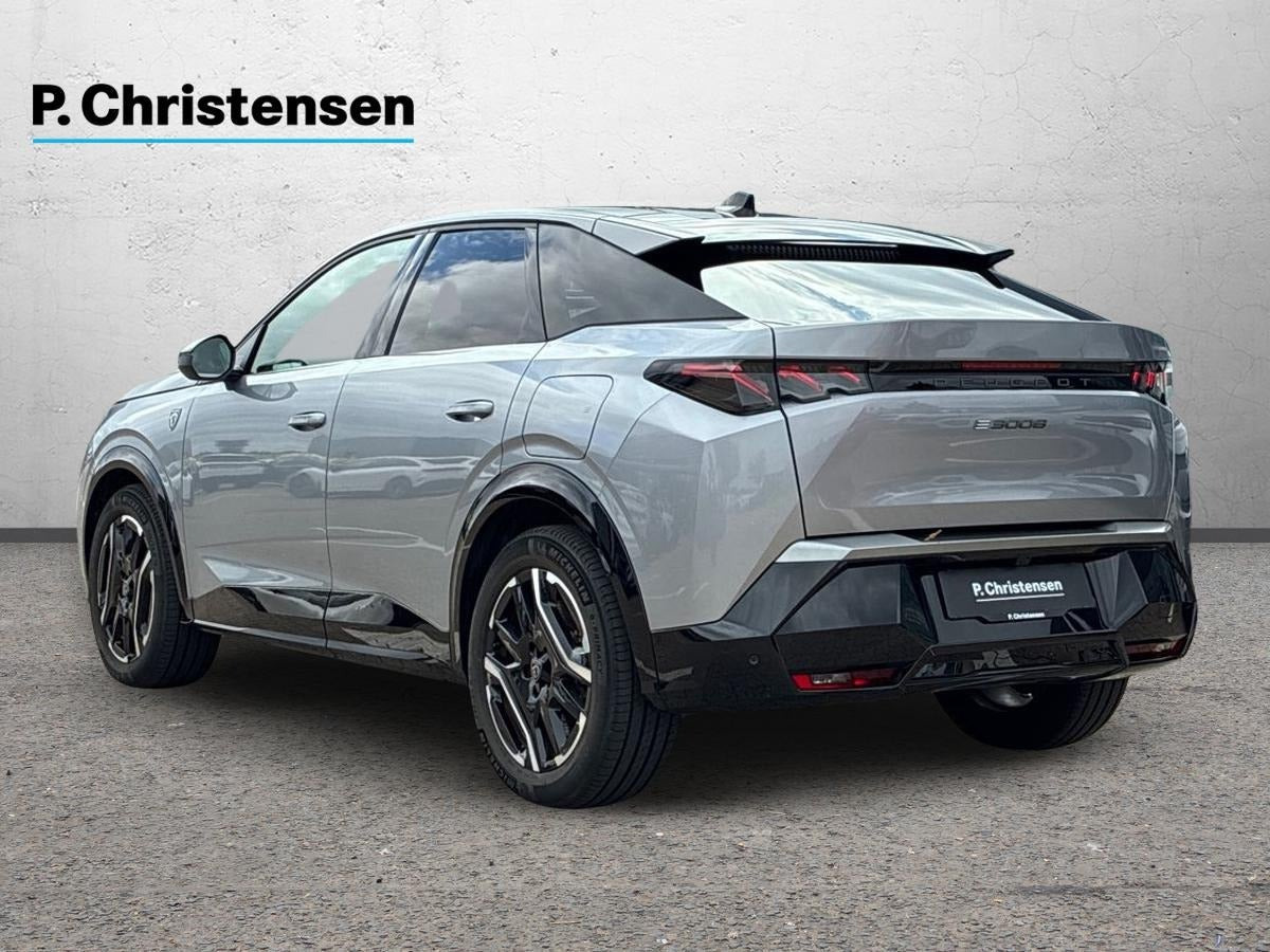 Grå Peugeot e-3008 fra 2025