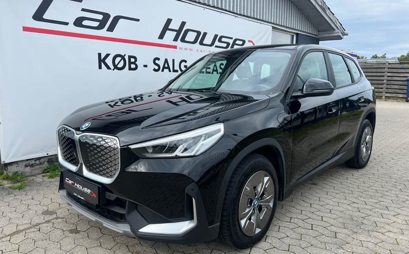 BMW iX1 eDrive20 Fully Charged