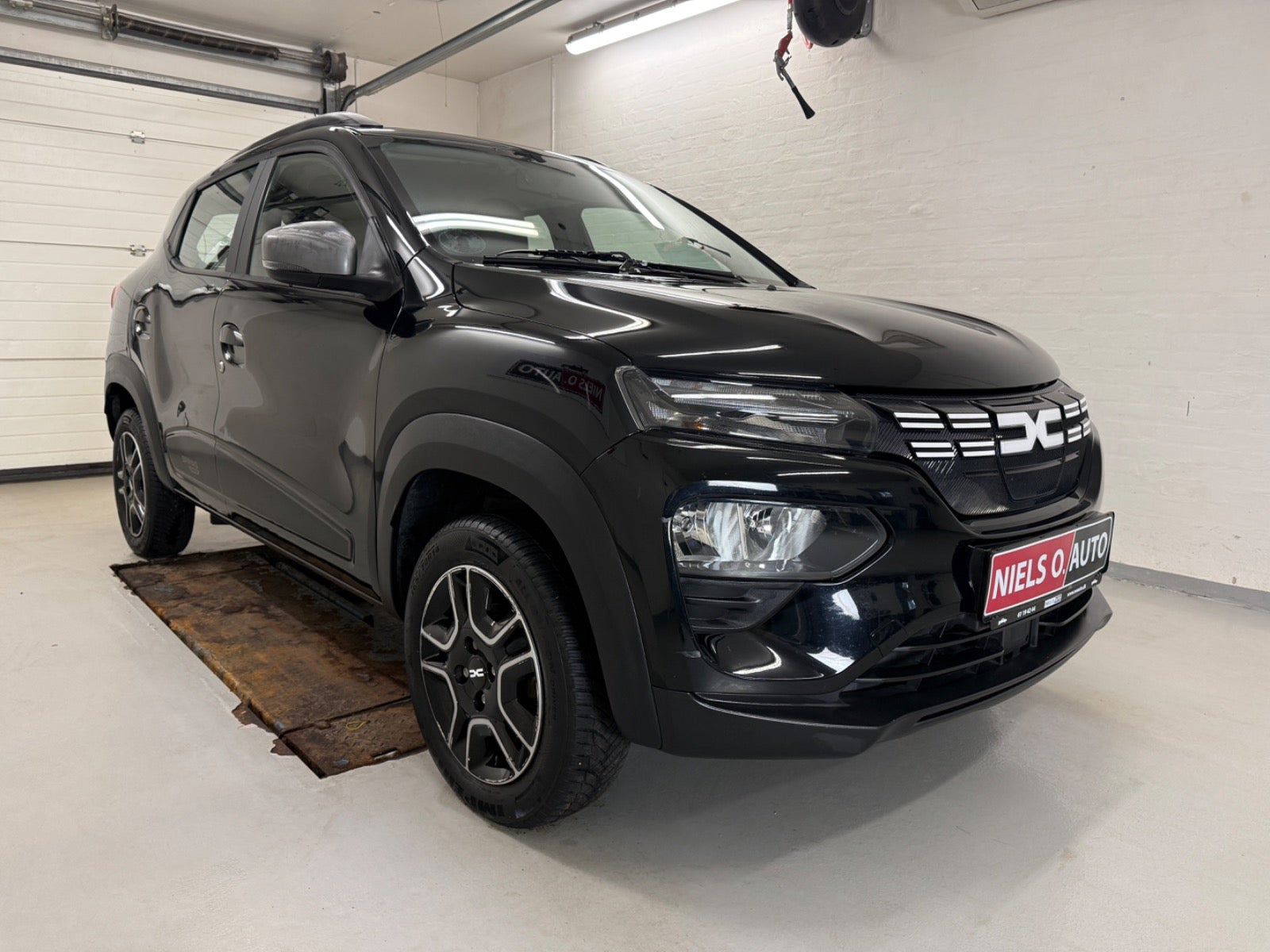Sort Dacia Spring fra 2023