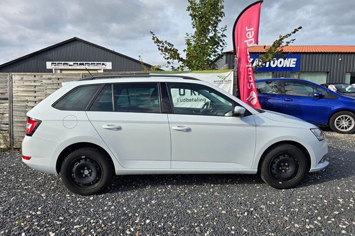 Hvid Skoda Fabia fra 2019