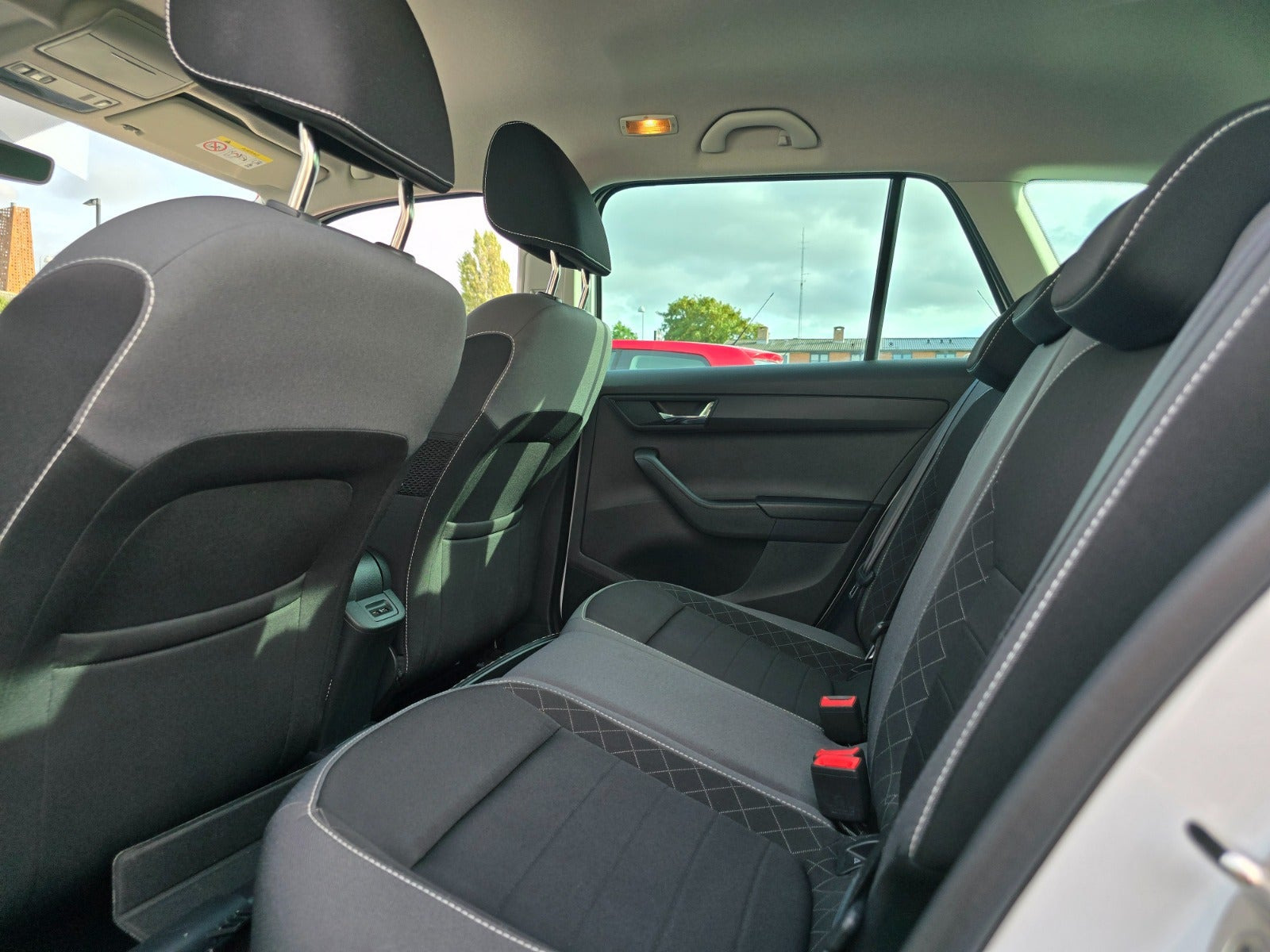 Hvid Skoda Fabia fra 2019