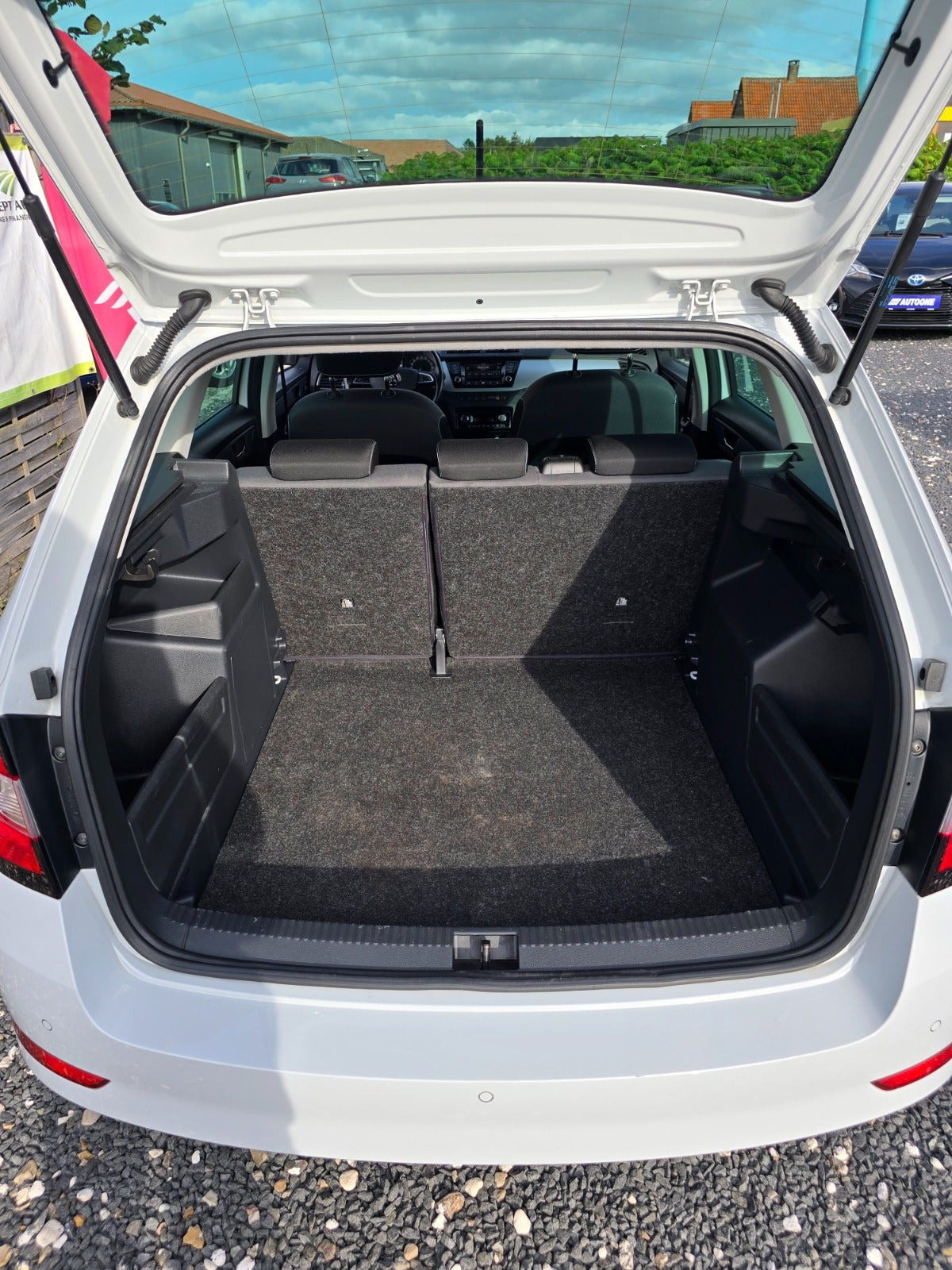 Hvid Skoda Fabia fra 2019