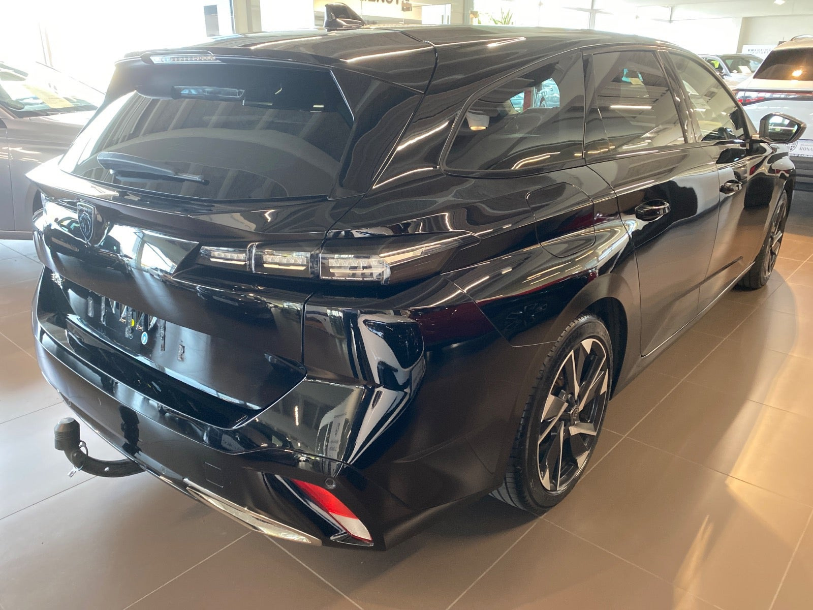 Sort Peugeot 308 fra 2022