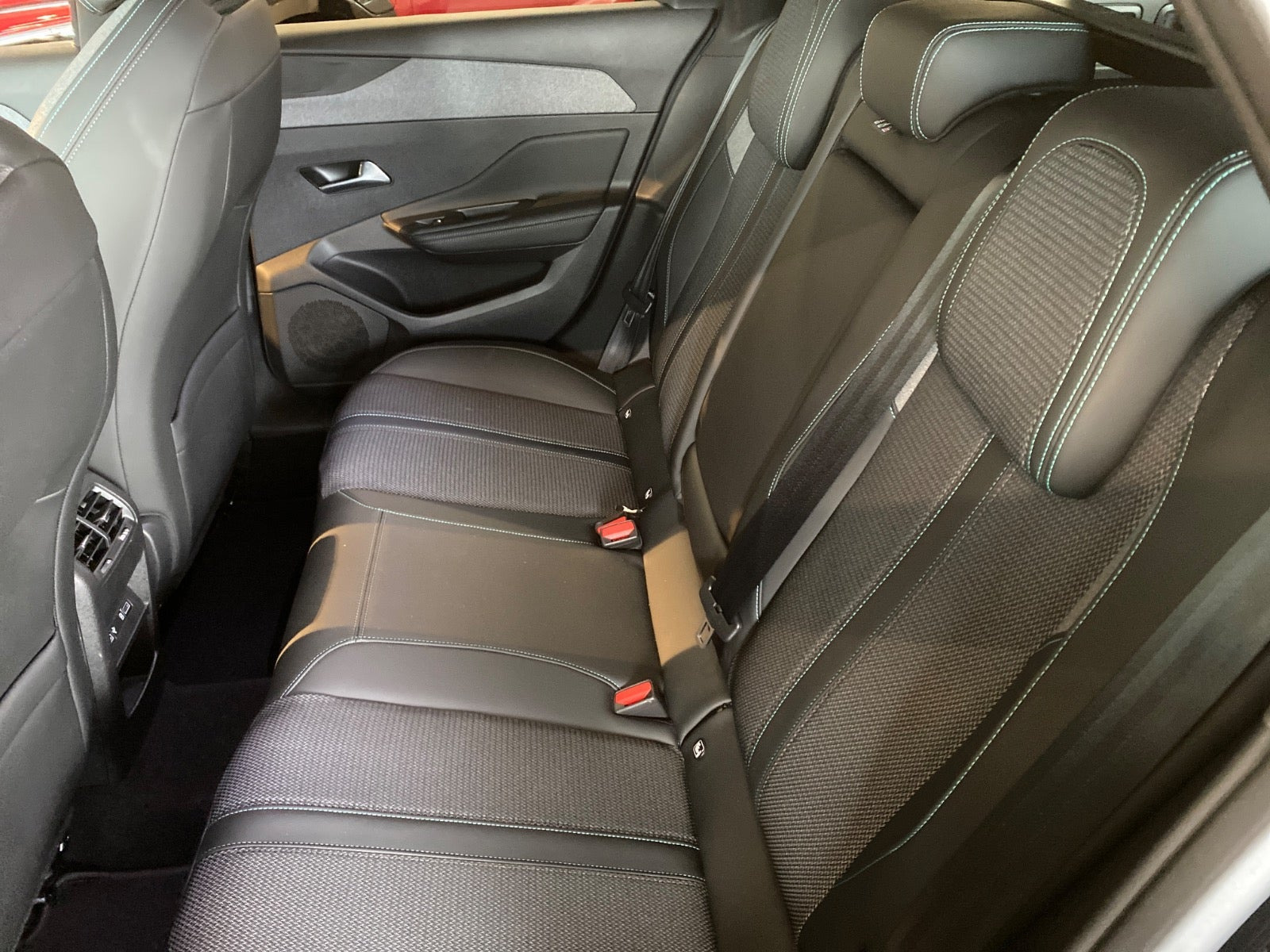 Sort Peugeot 308 fra 2022
