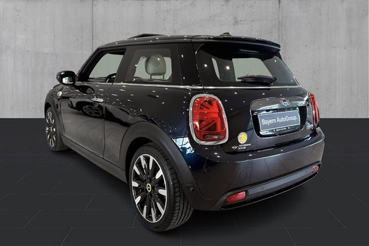 Sort Mini Cooper SE fra 2021