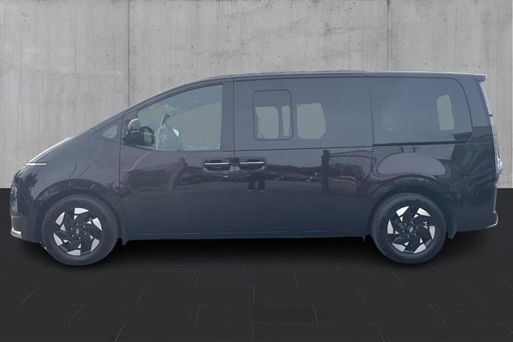 Grå Hyundai Staria fra 2027