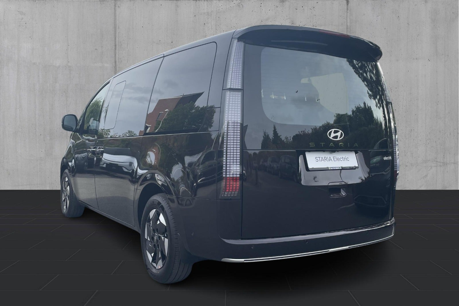 Grå Hyundai Staria fra 2027