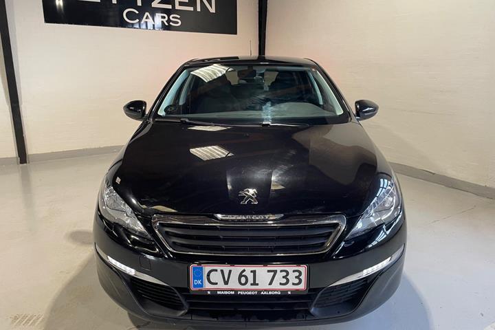 Sort Peugeot 308 fra 2017