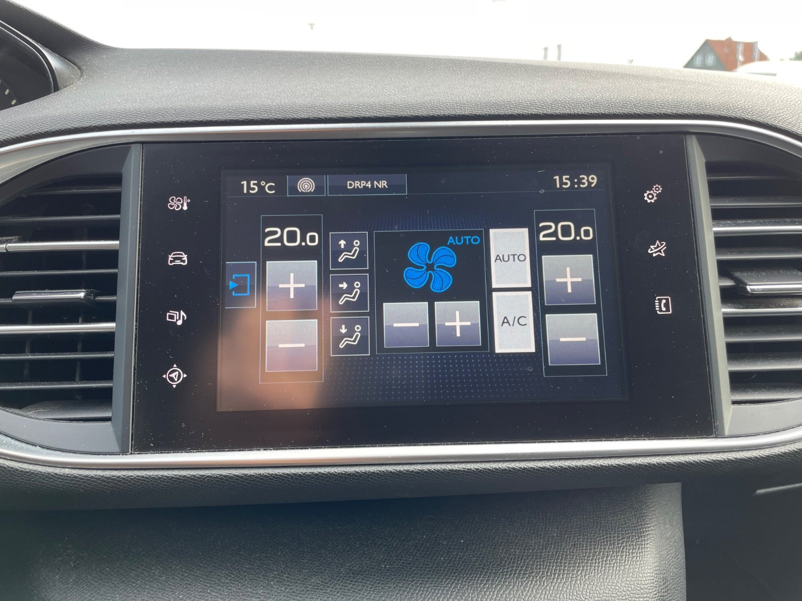Sort Peugeot 308 fra 2017