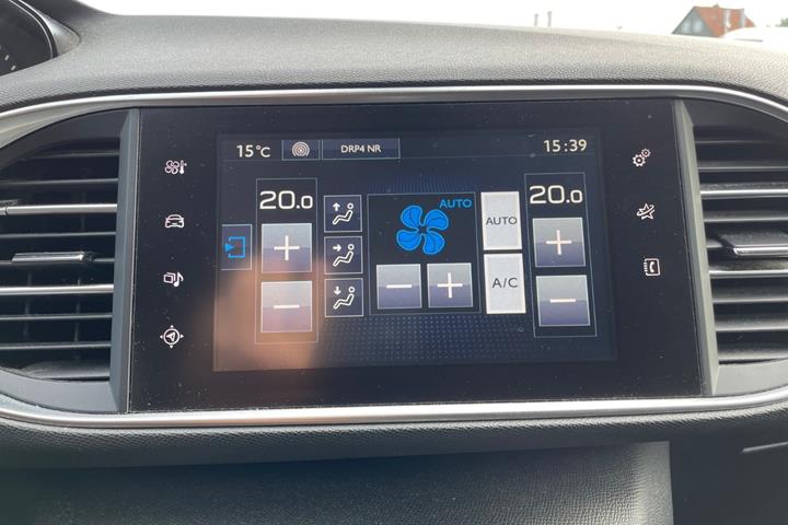 Sort Peugeot 308 fra 2017