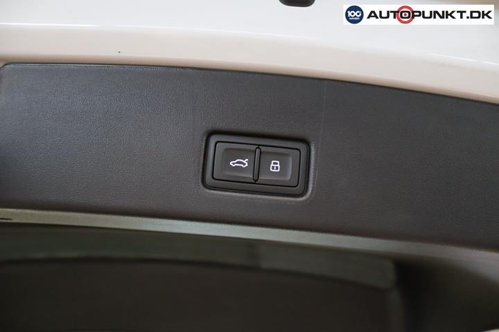 Hvid Audi Q4 e-tron fra 2025