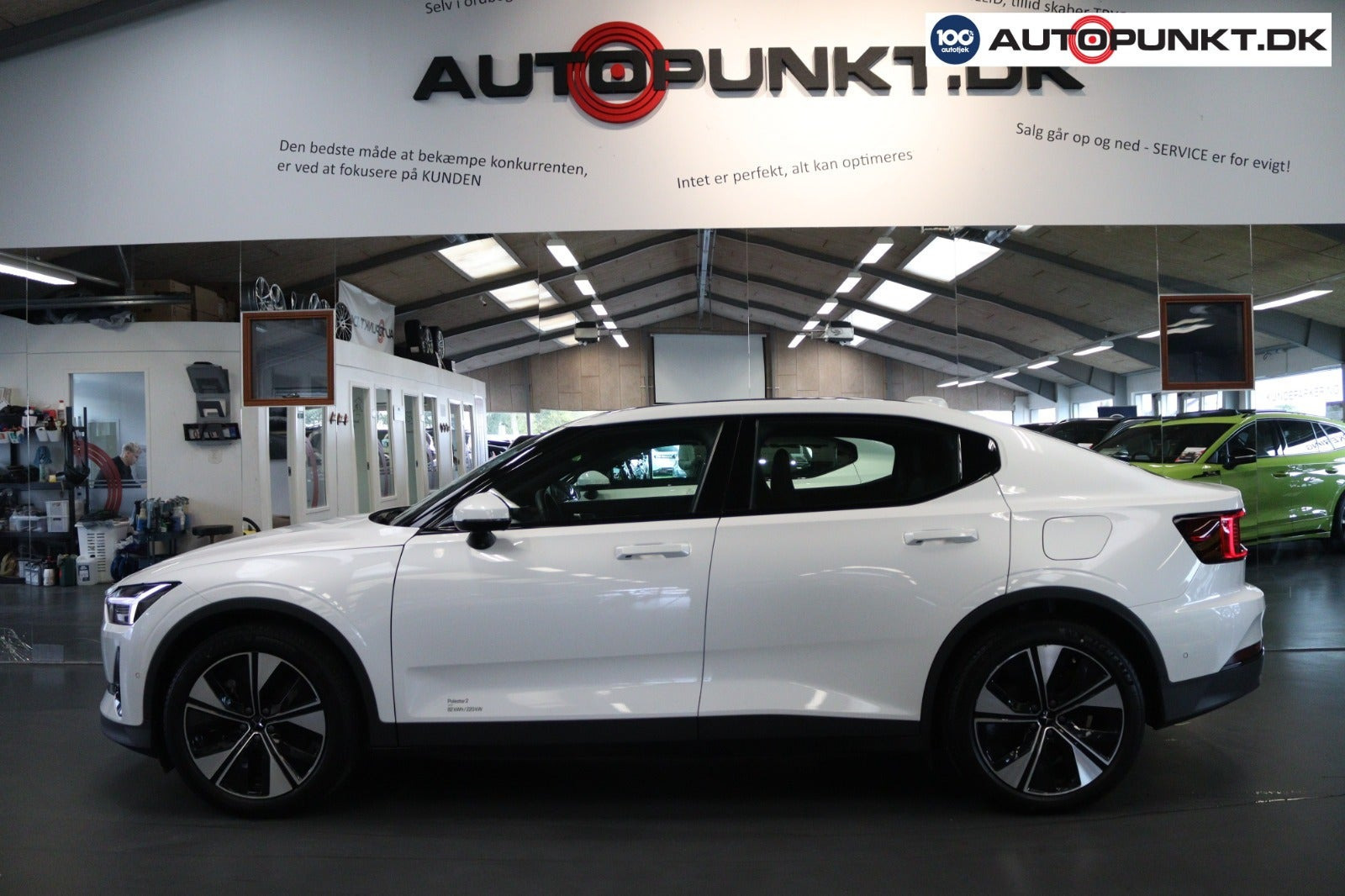 Hvid Polestar 2 fra 2024