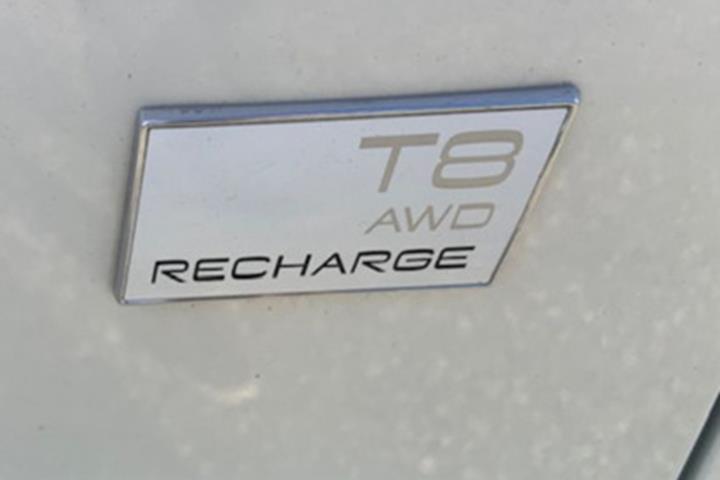 Hvid Volvo V60 fra 2022
